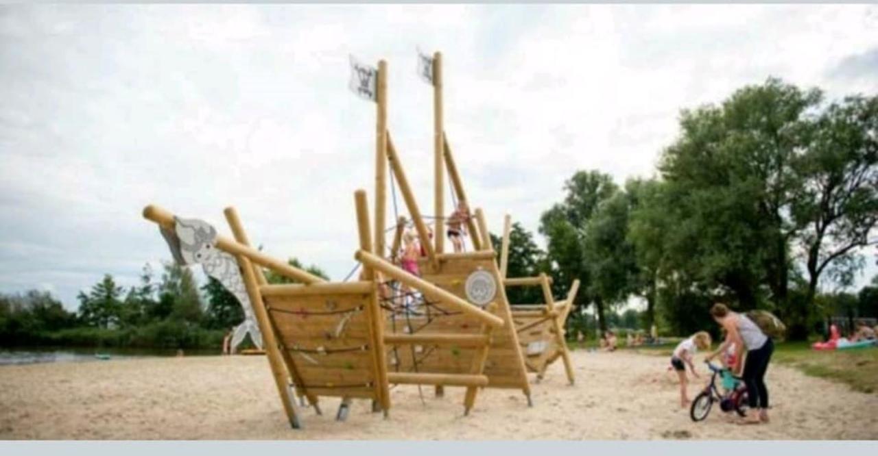 SuameerKajuit423 6Pers 5Sterren Vakantiepark Bergumermeer Aan Het Water In Friesland Met Zwembad别墅 外观 照片